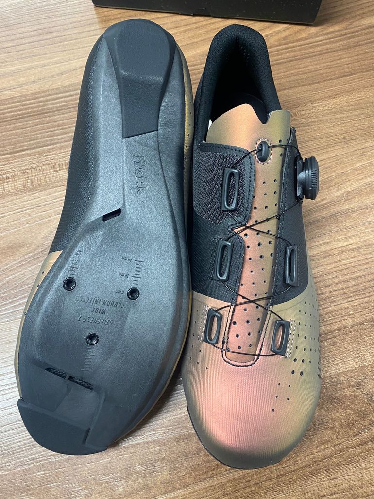 Used Fizik Tempo Overcurve R4 Irwide 2023 bike — image 4 of 4
