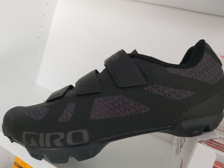 Used Giro Ranger n43 2025 bike — image 5 of 6