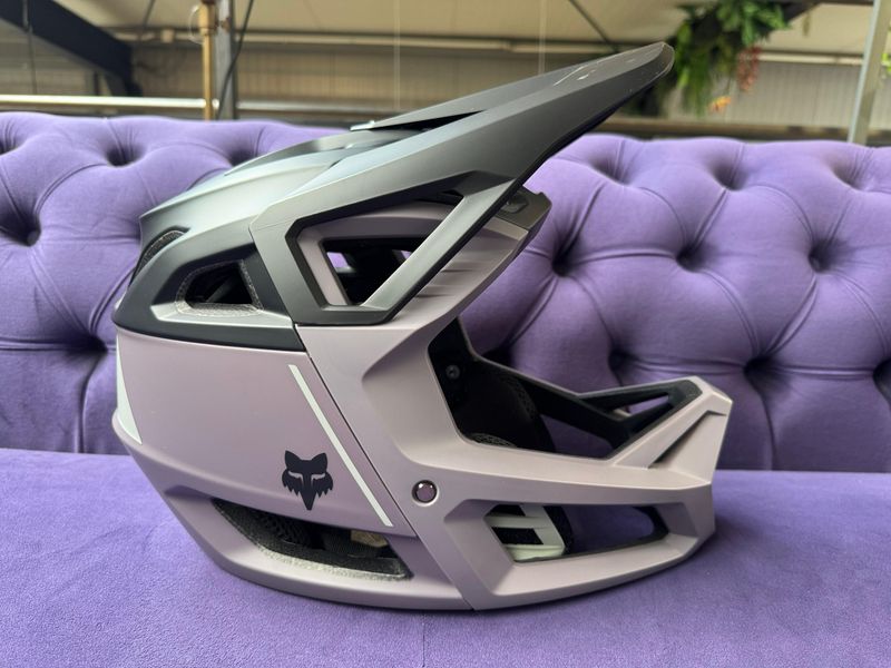 Brugt Fox Proframe Clyzo CE Smoke Full-Face Helmet 2025 Cycling Accessories