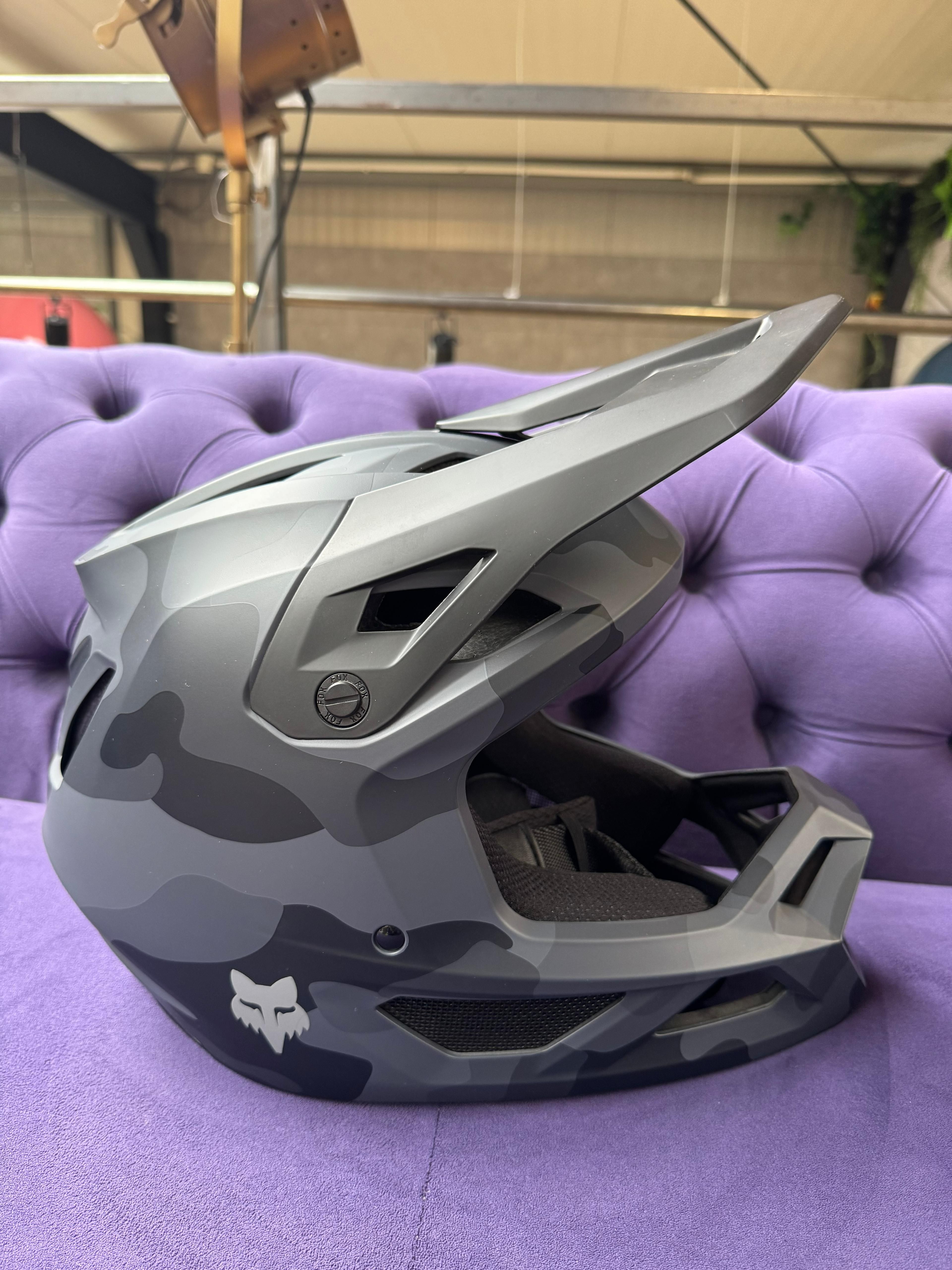 camo full face motorcycle helmet HJC i11 Instant 2XL Helmets by GLX Camo Motorcycle Helmet | Stealthy