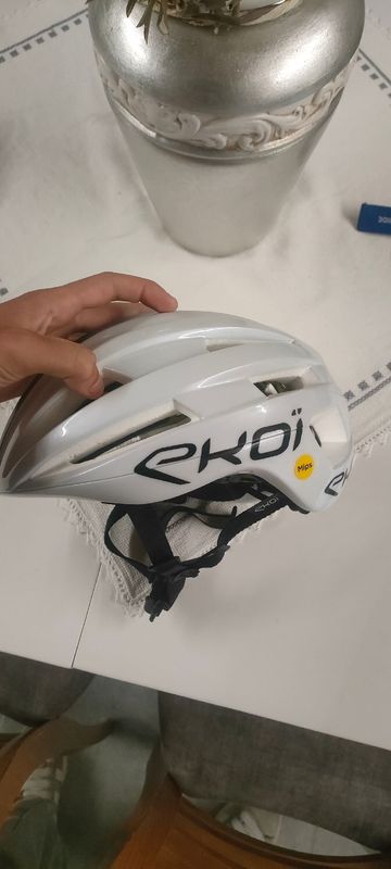 Used Ekoi casco ekoi gara mips 2025 bike — image 3 of 5