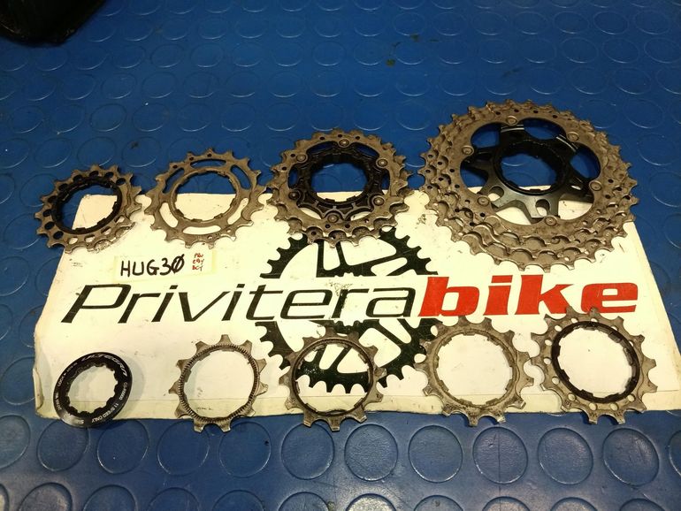 Used Shimano Ultegra 11-speed 11-30 Cassette HUG30 2024 bike — image 2 of 2