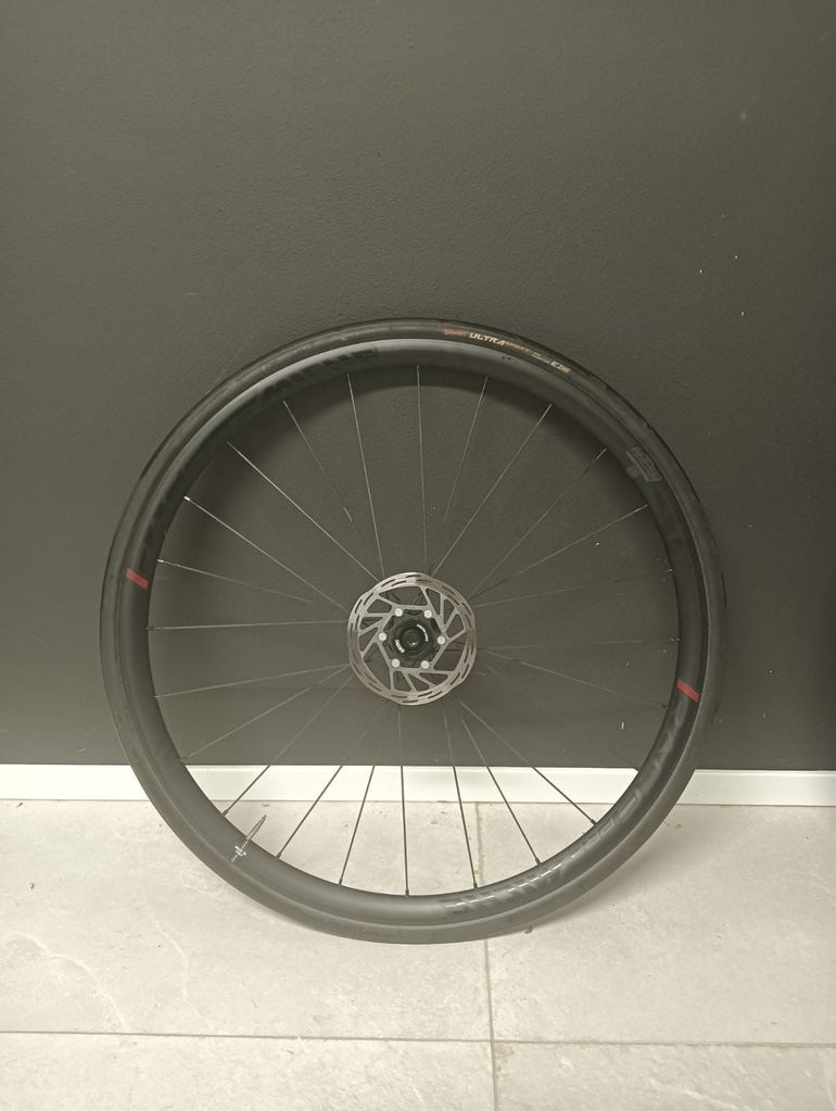 Brugt Michelin Ruote Miche Race Pro 2022 bike — billede 2 af 3