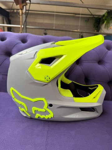 Brugt Fox Rampage Ceshyn Helmet 2023 bike — billede 3 af 9