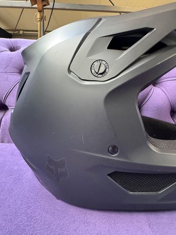 Brugt Fox Racing Rampage CE/CPSC Matte Black Helmet 2024 bike — billede 2 af 11