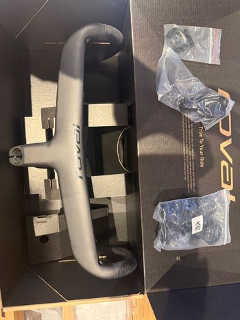 Roval Rapide Cockpit 380mm／75mm Roval Rapide Cockpit | Strictly Bicycles – Strictly Bicycles