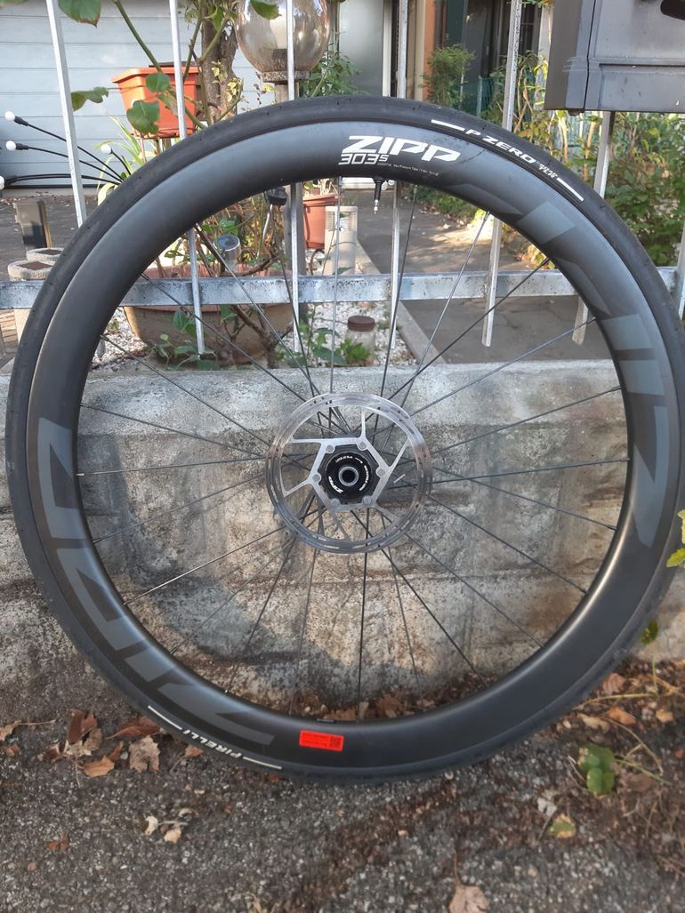 Brugt Zipp zip 303 s anno 2025 2025 bike — billede 3 af 6