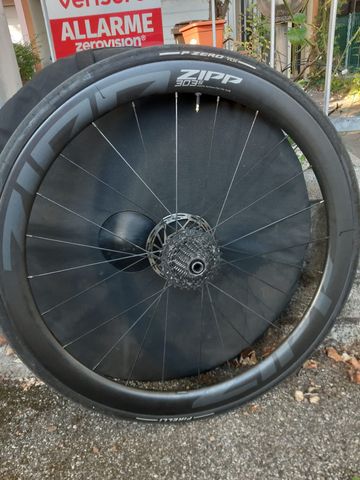 Brugt Zipp zip 303 s anno 2025 2025 bike — billede 6 af 6