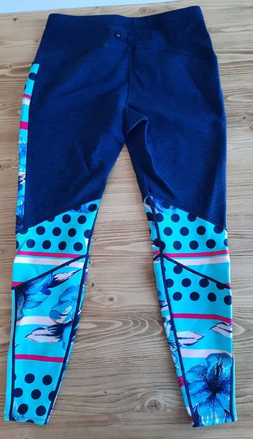 Roxy Ensemble neopren pour le surf ou paddle Roxy bike usato — immagine 3 di 4