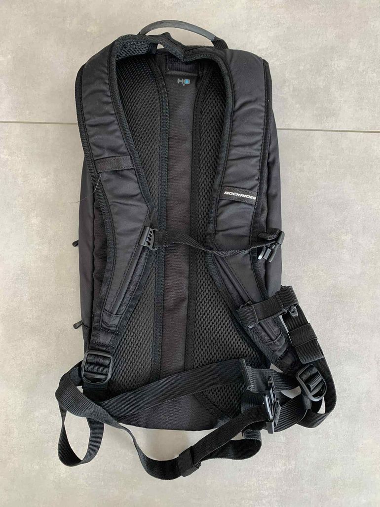 Used Rockrider Hydration Backpack 6L/2L bike — image 4 of 4
