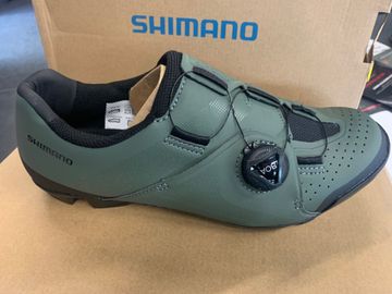 Used Shimano XC300 olive 41 nieuw 2024 Cycling Shoes