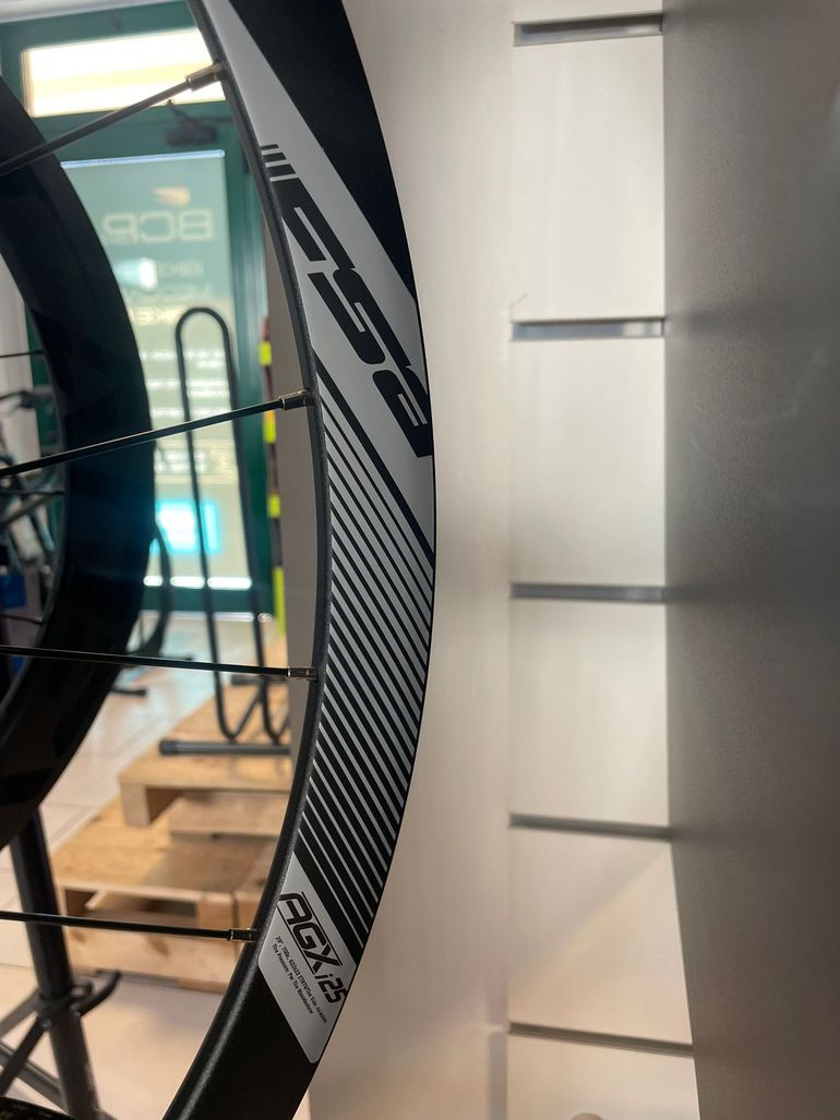 Brugt FSA AGX i25 Wheelset 29" bike — billede 3 af 10