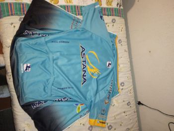 astana, BEL COMPLETO DA CICLISMO DA STRADA MAGLIA XL PIU PANTALONCINO XL