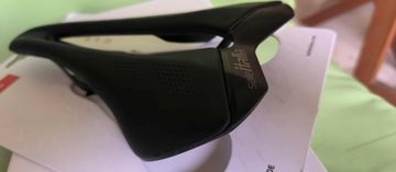 Used Selle Italia SLR Carbon Superflow- L3 Saddles & Seatposts