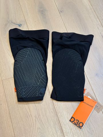 Gebrauchtes Specialized Traction D3O Knee Pad 2025 Skate / Scooter