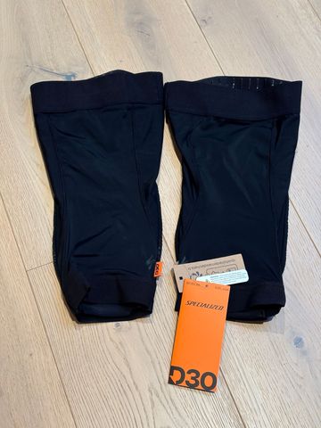 Specialized Traction D3O Knee Pad 2025 bike usato — immagine 2 di 7