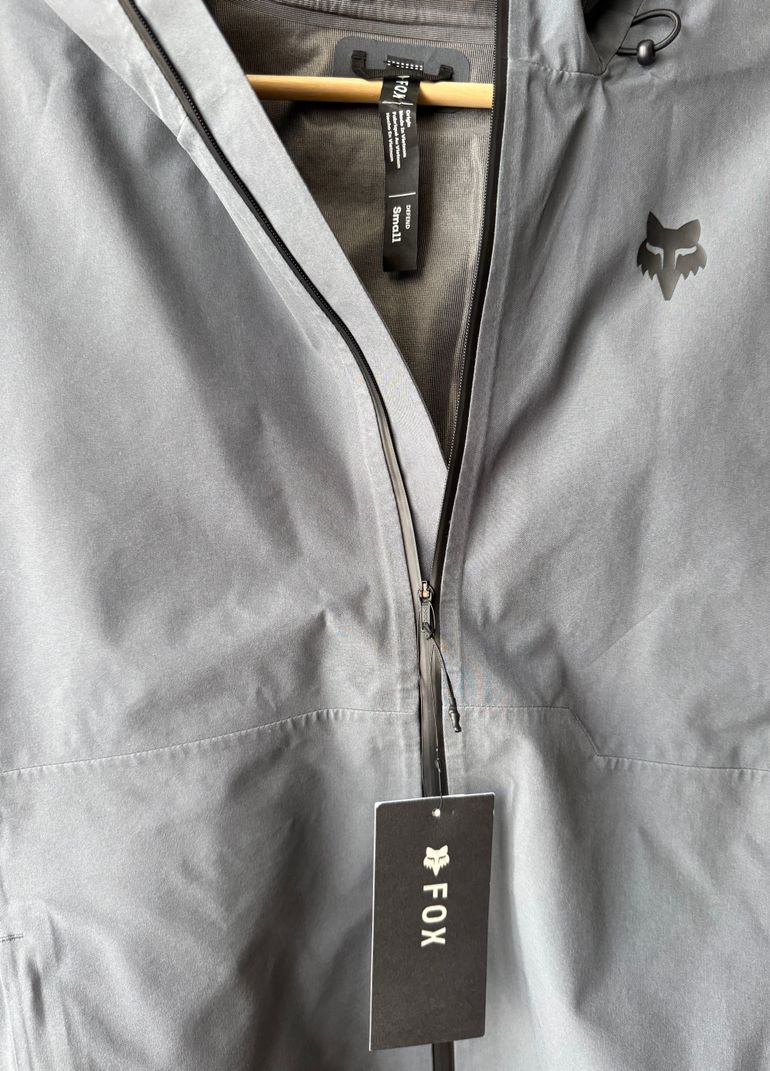 Used Fox Defend 3L Water Jacket 2025 bike — image 3 of 6