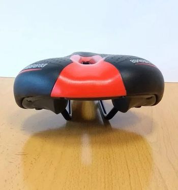 Used BP Bikes Sillín MTB Gel AT007 - Negro/Rojo bike — image 2 of 5