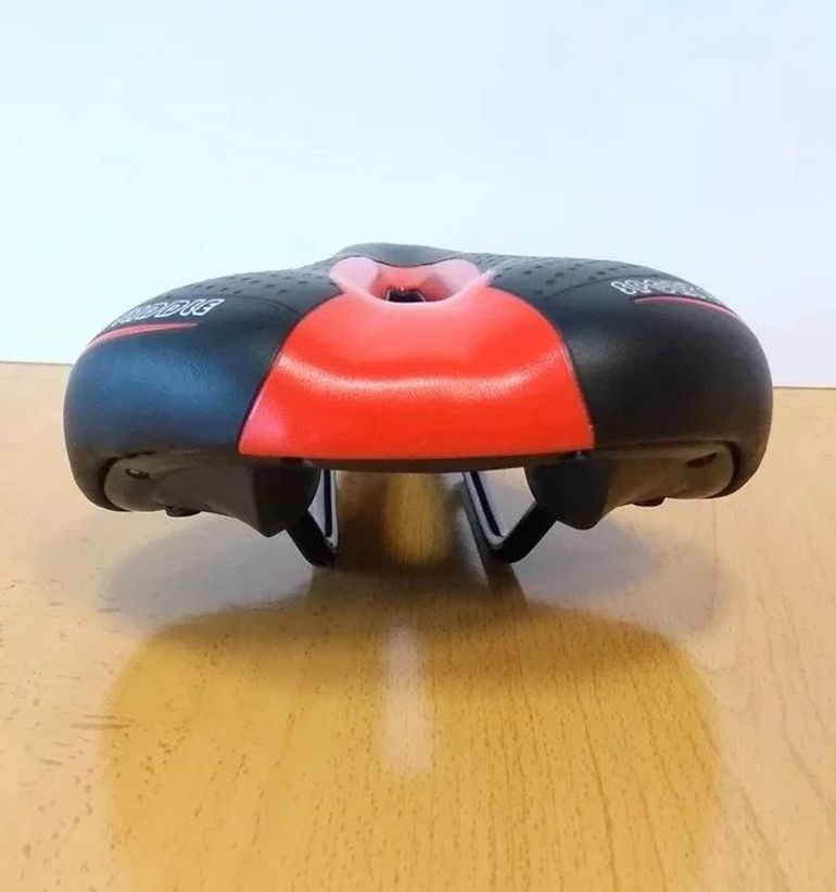 Used BP Bikes Sillín MTB Gel AT007 - Negro/Rojo bike — image 2 of 5