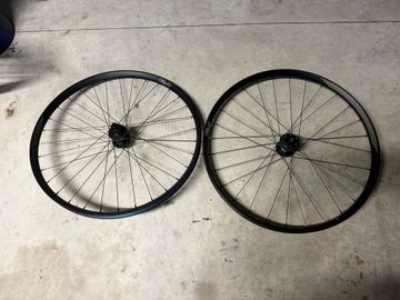 Brugt Oquo Mountain Control MC32TEAM POWER 29" Wheelset 2025 bike — billede 1 af 4