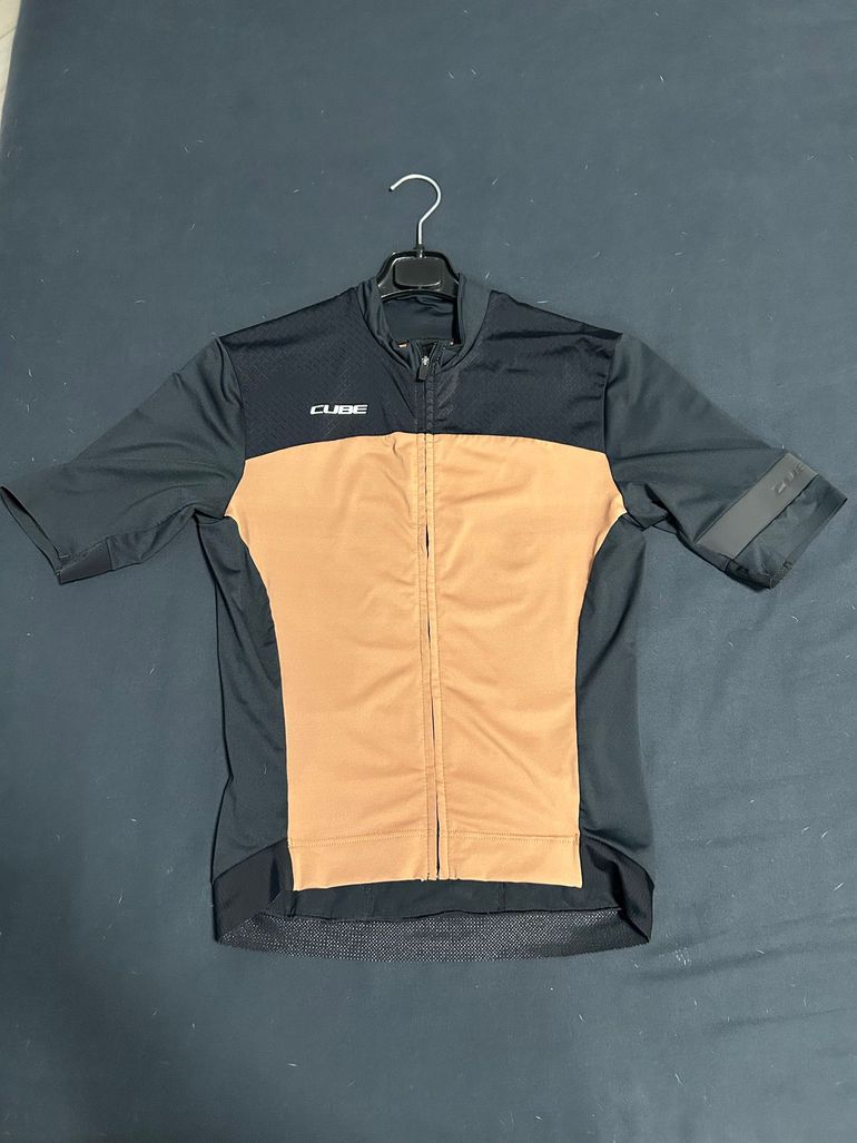 Used Cube maglia manica corta Cube tg.s 2024 bike — image 1 of 3