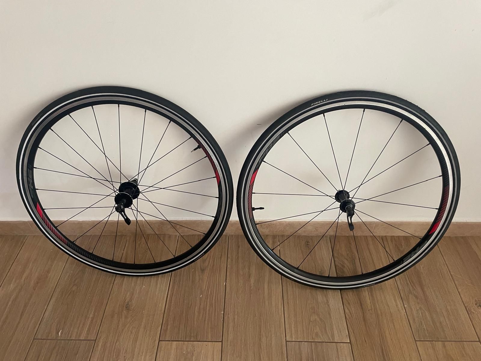値下げしました】GIANT ホイール PR-2 リア/フロント タイヤ付属 GIANT