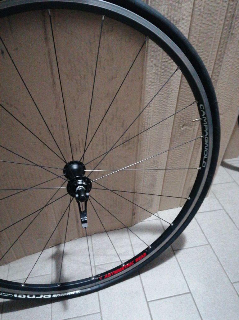 Used Campagnolo proton 2010 bike — image 3 of 4