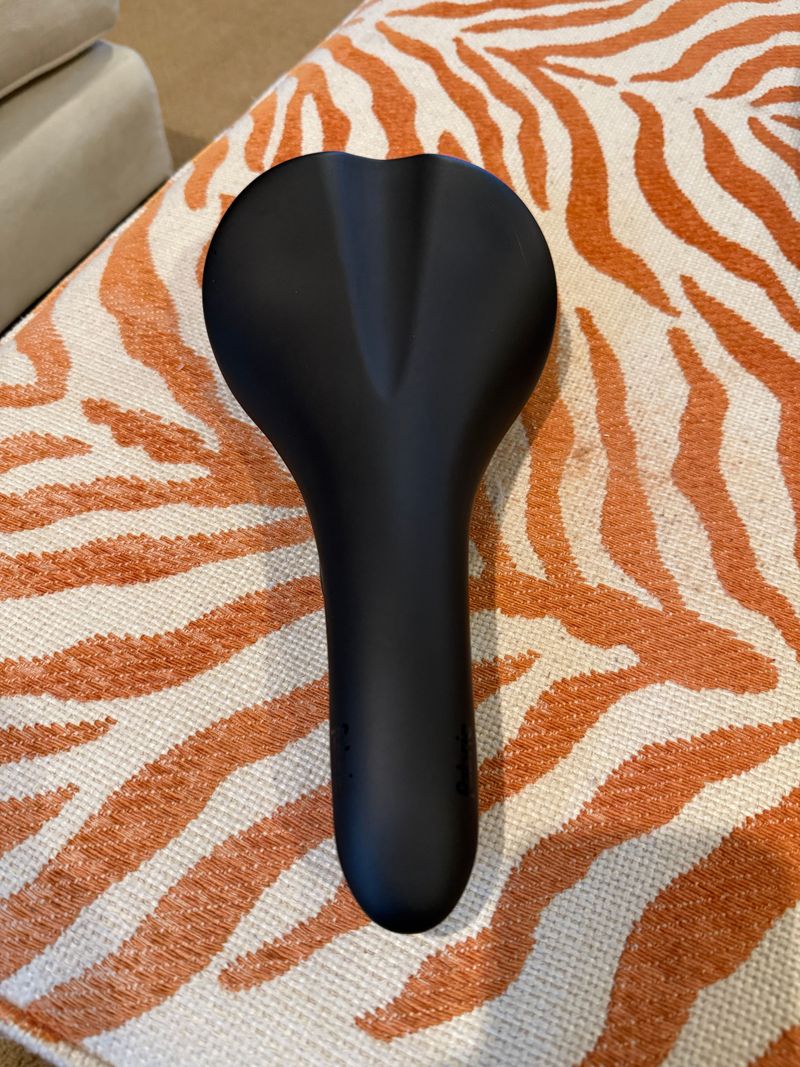 Used Fabric Scoop Saddle 2019 Saddles & Seatposts