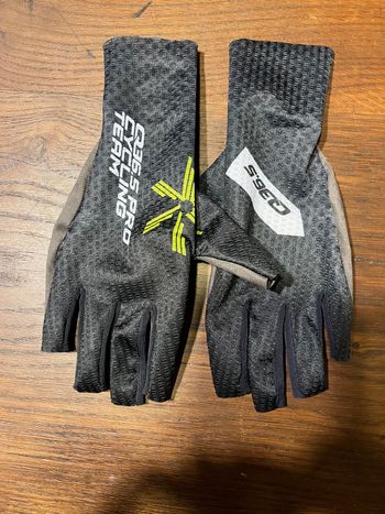 Q36.5, GUANTI AERO