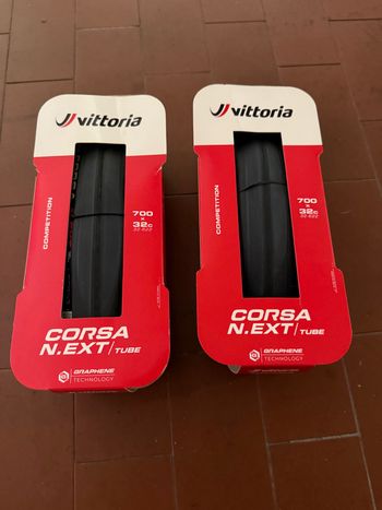 Used Vittoria corsa N.ext 700/32 2025 bike — image 1 of 3