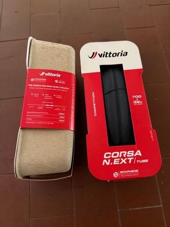 Used Vittoria corsa N.ext 700/32 2025 bike — image 2 of 3