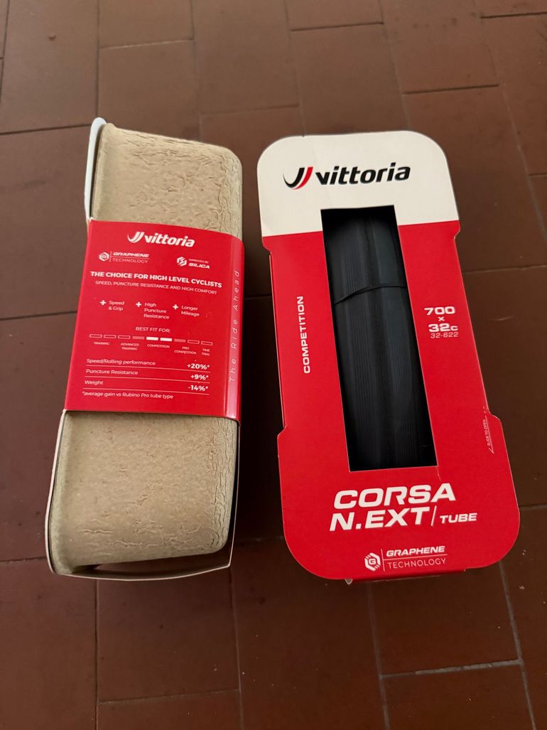 Used Vittoria corsa N.ext 700/32 2025 bike — image 2 of 3