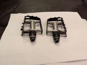 Used Shimano Pedali 1990 bike — image 3 of 4