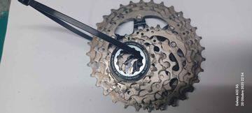 Used Shimano Ultegra CS-R6800 11-Speed Cassette Drivetrain & Pedals