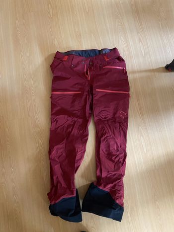 Used Norrona Lofoten GTX Insulated Pants Damen 2021 Wintersport Clothing