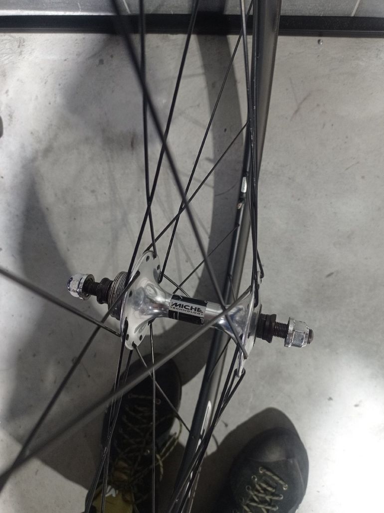 Used Eguator Carbon track wheel  50 2020 bike — image 3 of 4