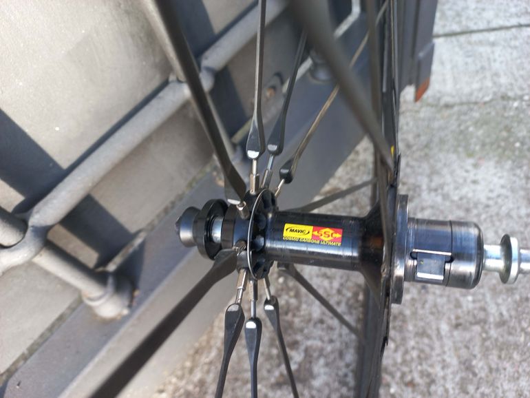 Brugt Mavic Cosmic Ultimate 40 Disc Wheelset 2017 bike — billede 4 af 5
