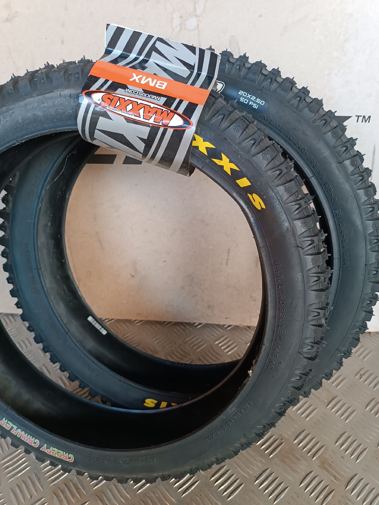 Maxxis Creepy Crawler 20