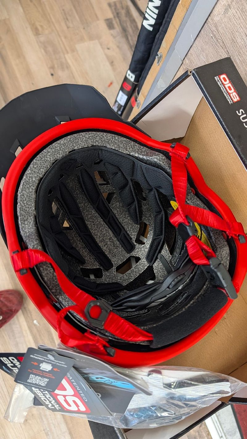 Used 6d helmets Casco ATB 1t 2024 bike — image 4 of 5