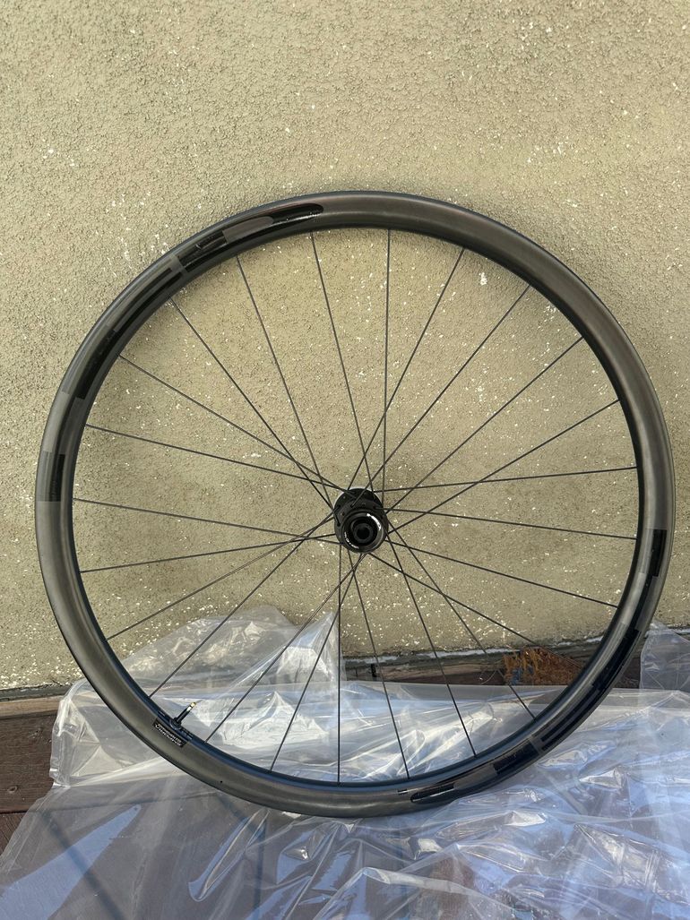 Used HED. Emporia GC3 Performance bike — image 10 of 12