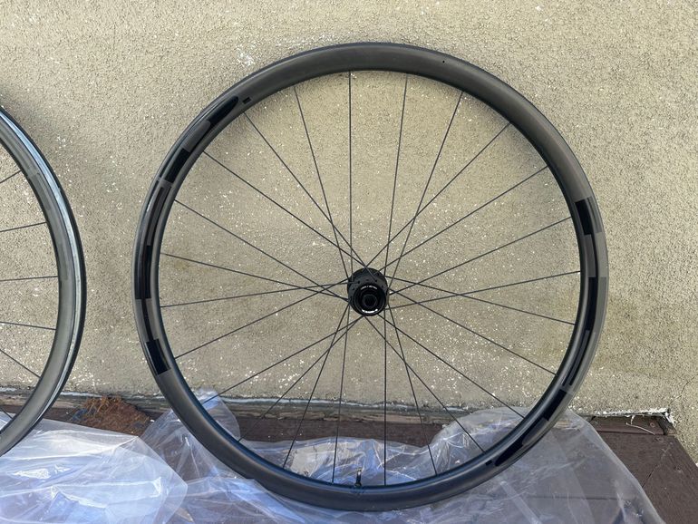 Used HED. Emporia GC3 Performance bike — image 7 of 12