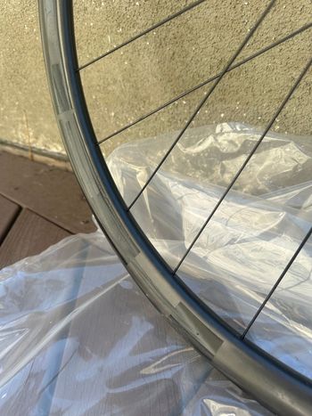 Used HED. Emporia GC3 Performance bike — image 5 of 12