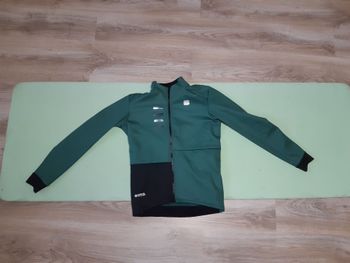 Used Sportful Tempo jacket, shrub green 2024 bike — image 2 of 4