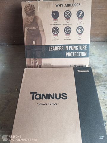 Gebrauchtes Tannus Pneumatici Airless 700x28c 2024 Tyres & Tubes