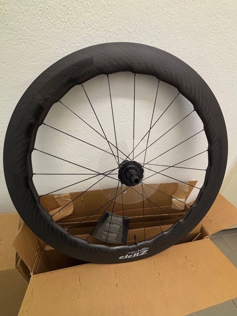 Used Zipp 454 NSW 2024 bike — image 6 of 8