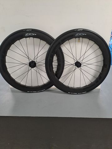 Zipp 454 NSW SRAM XDR 2025 Wheels de segunda mano