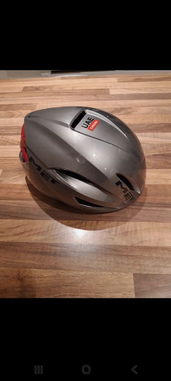 Použité Team uae Casque Met manta 2025 Cycling Accessories