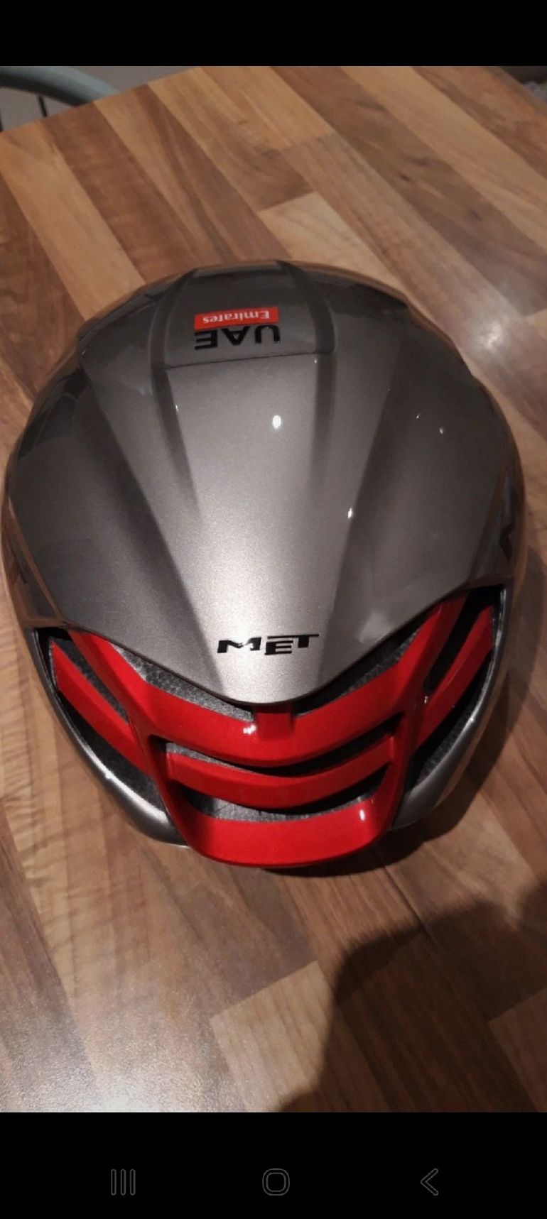 Käytetty Team uae Casque Met manta 2025 bike — kuva 4 / 6