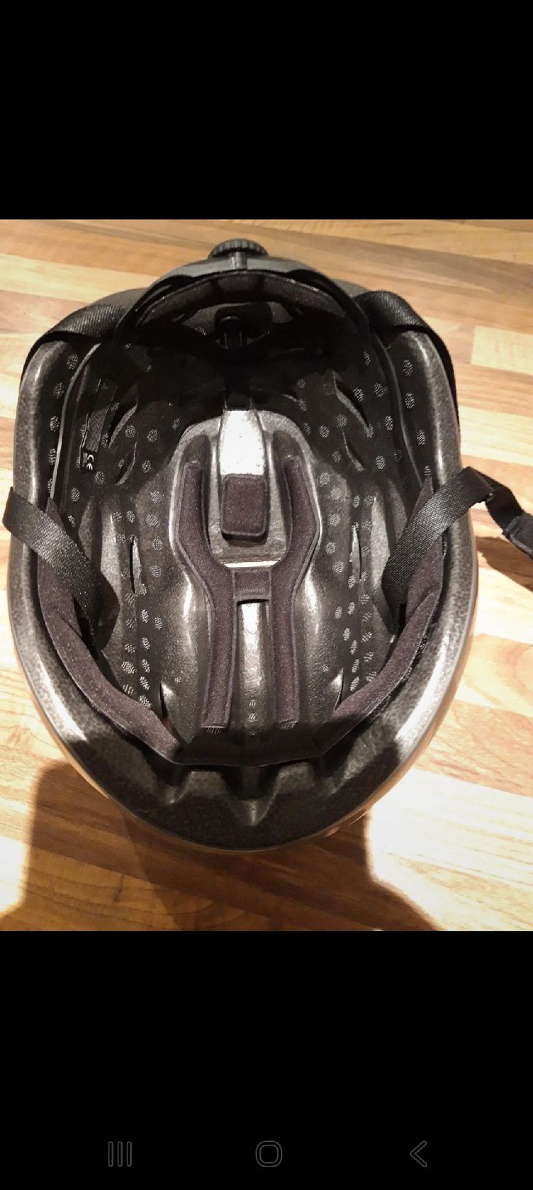 Käytetty Team uae Casque Met manta 2025 bike — kuva 6 / 6
