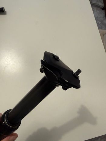 Used Giant Giant Dropper Seatpost 2022 bike — image 6 of 8